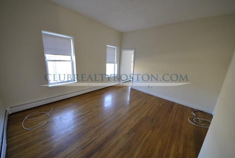 168 North Beacon St, Brighton