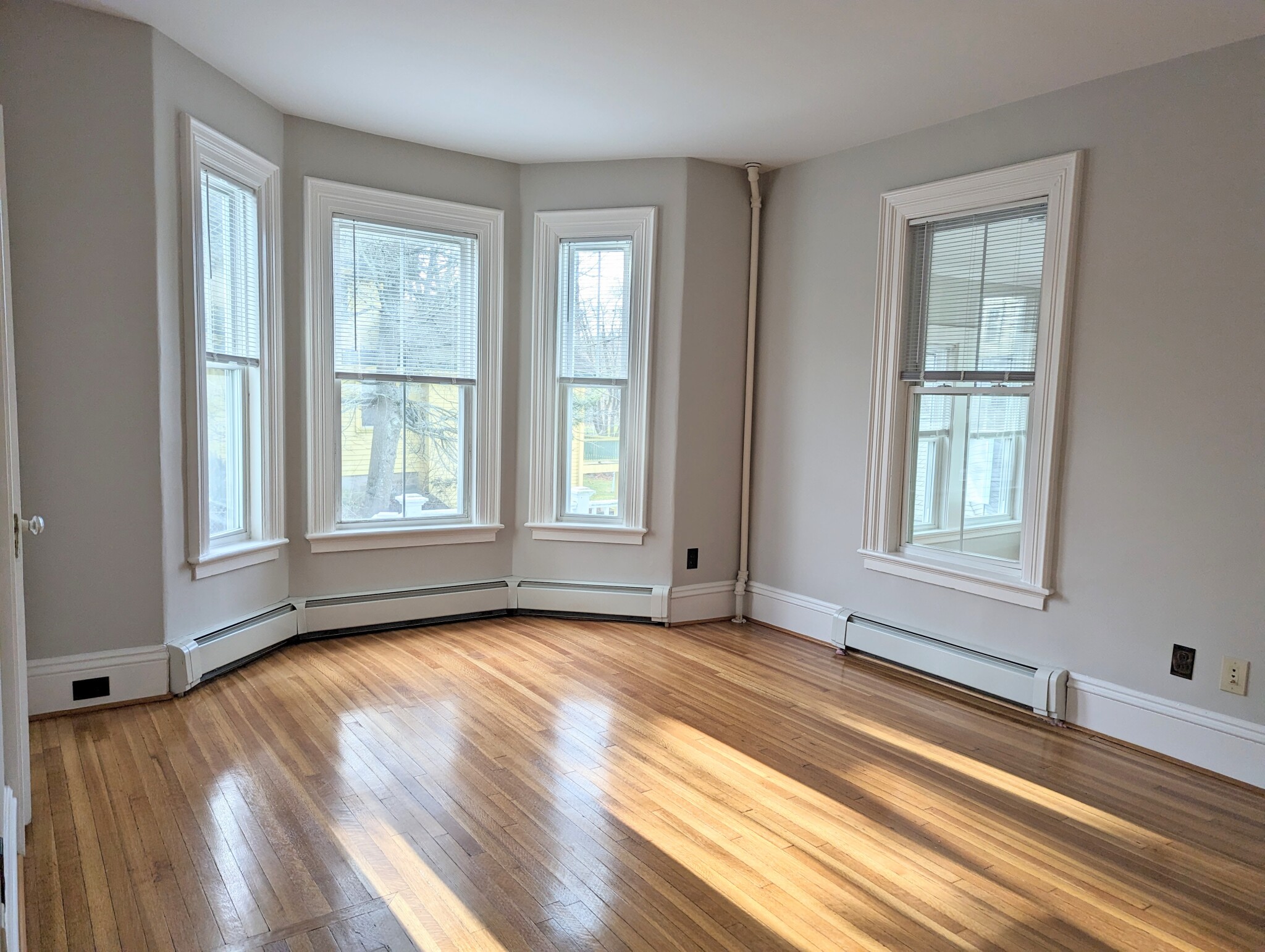 64 Bowen St, Newton Centre