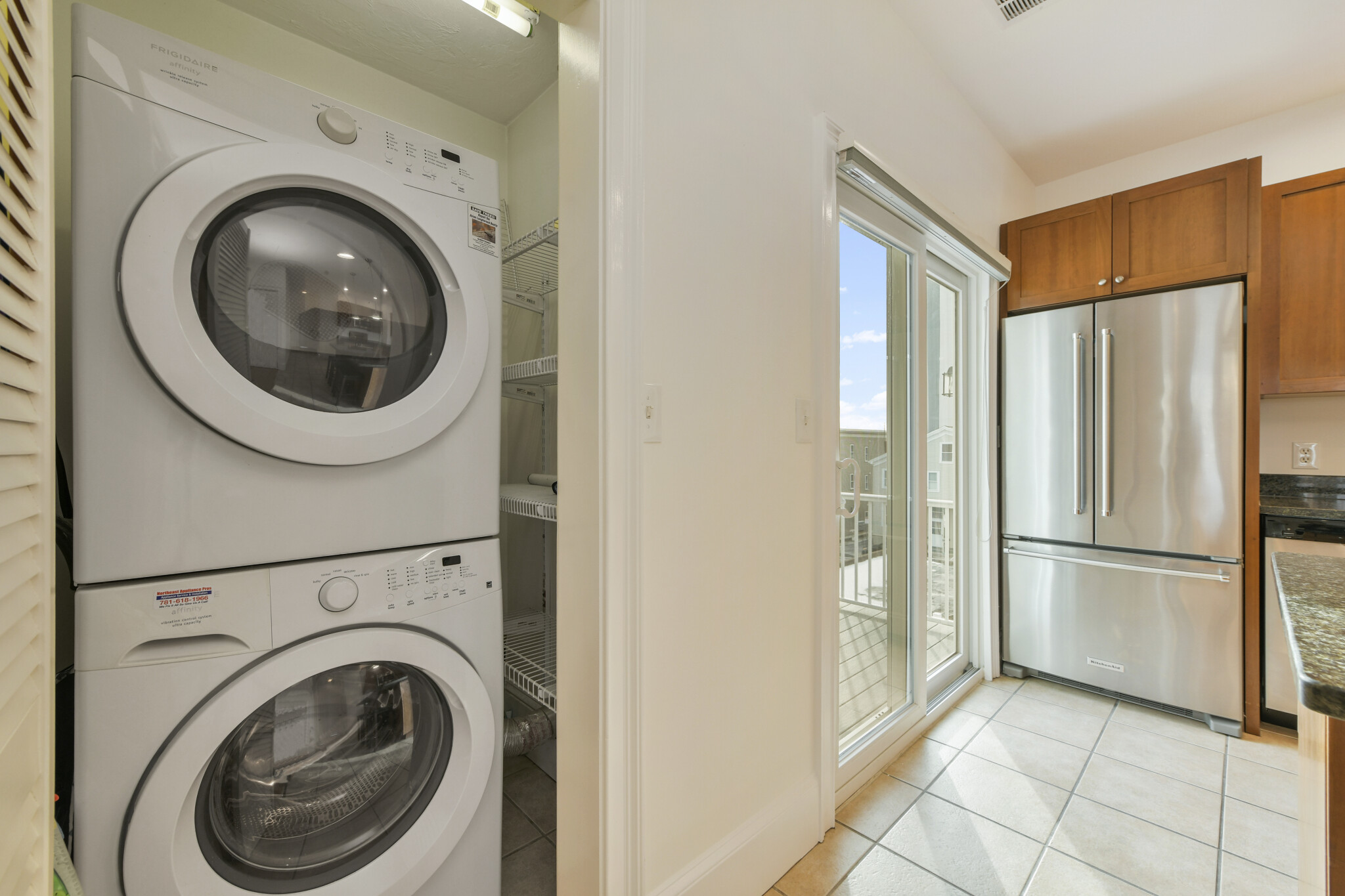 467 8th St, East Boston