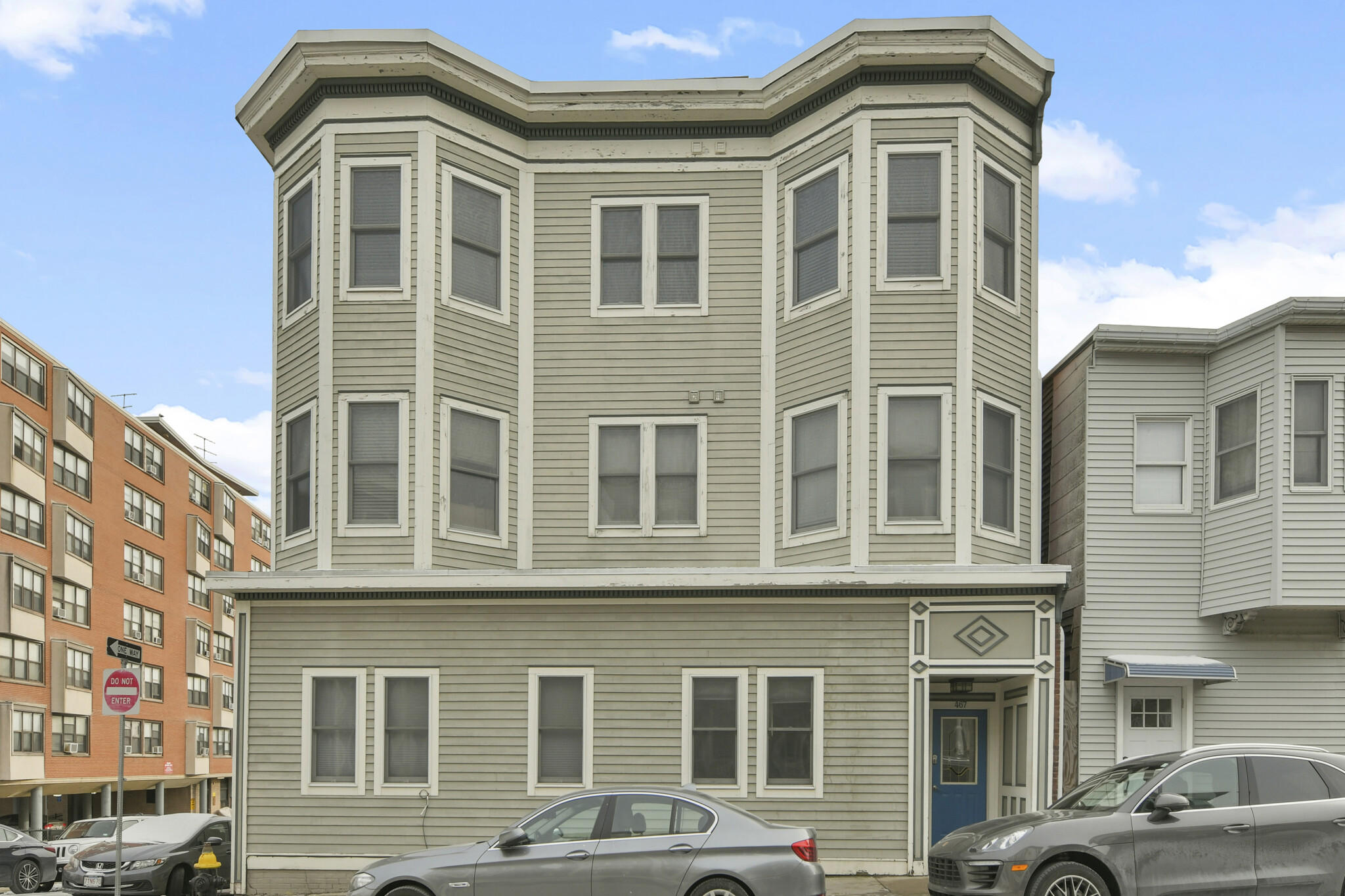 467 8th St, East Boston