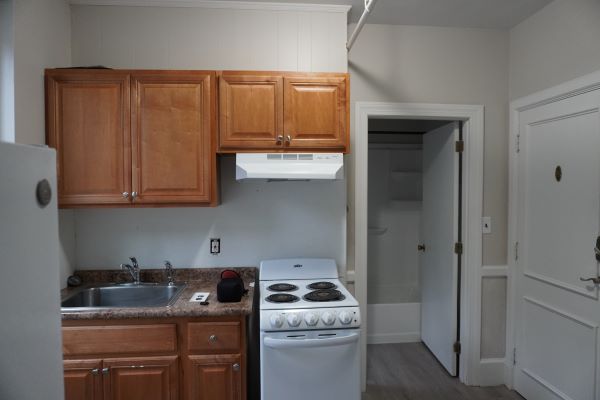 423 Pelham St, Methuen