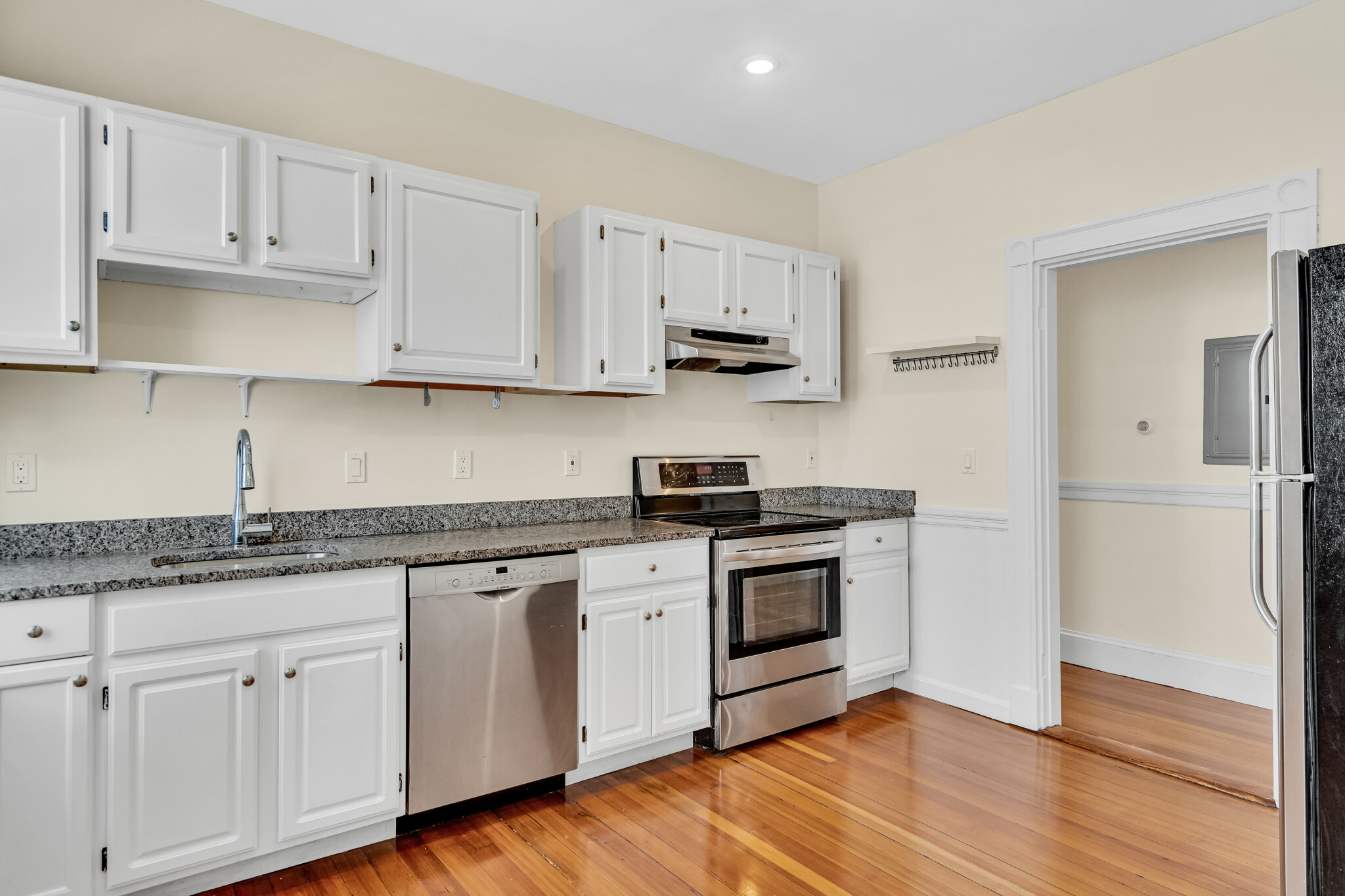 80 Chestnut St, Longwood