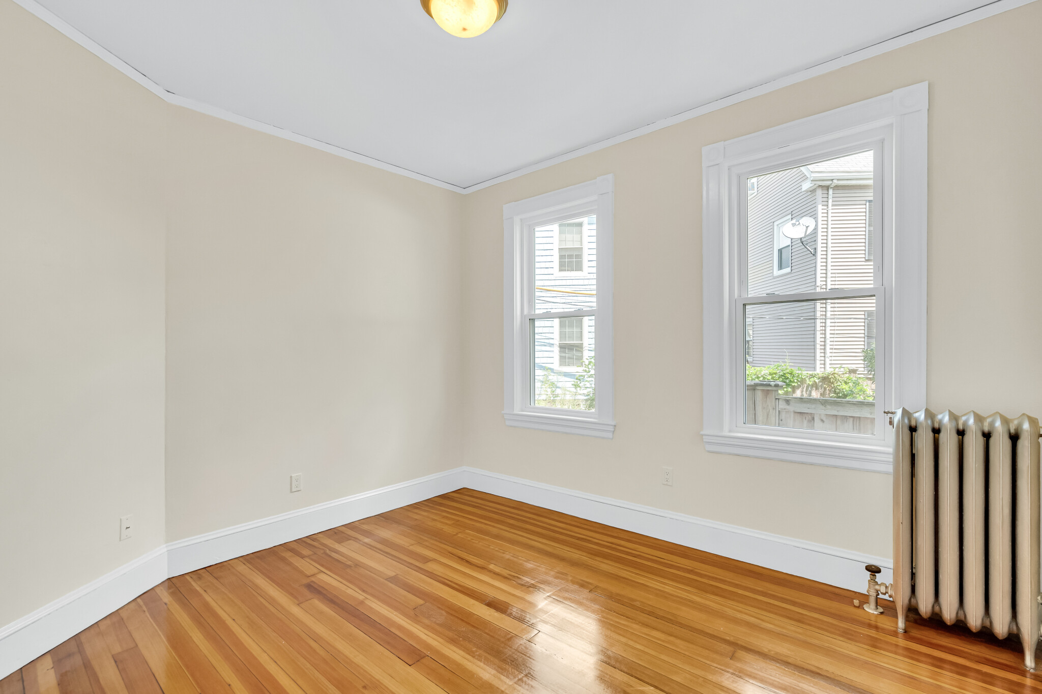 80 Chestnut St, Longwood