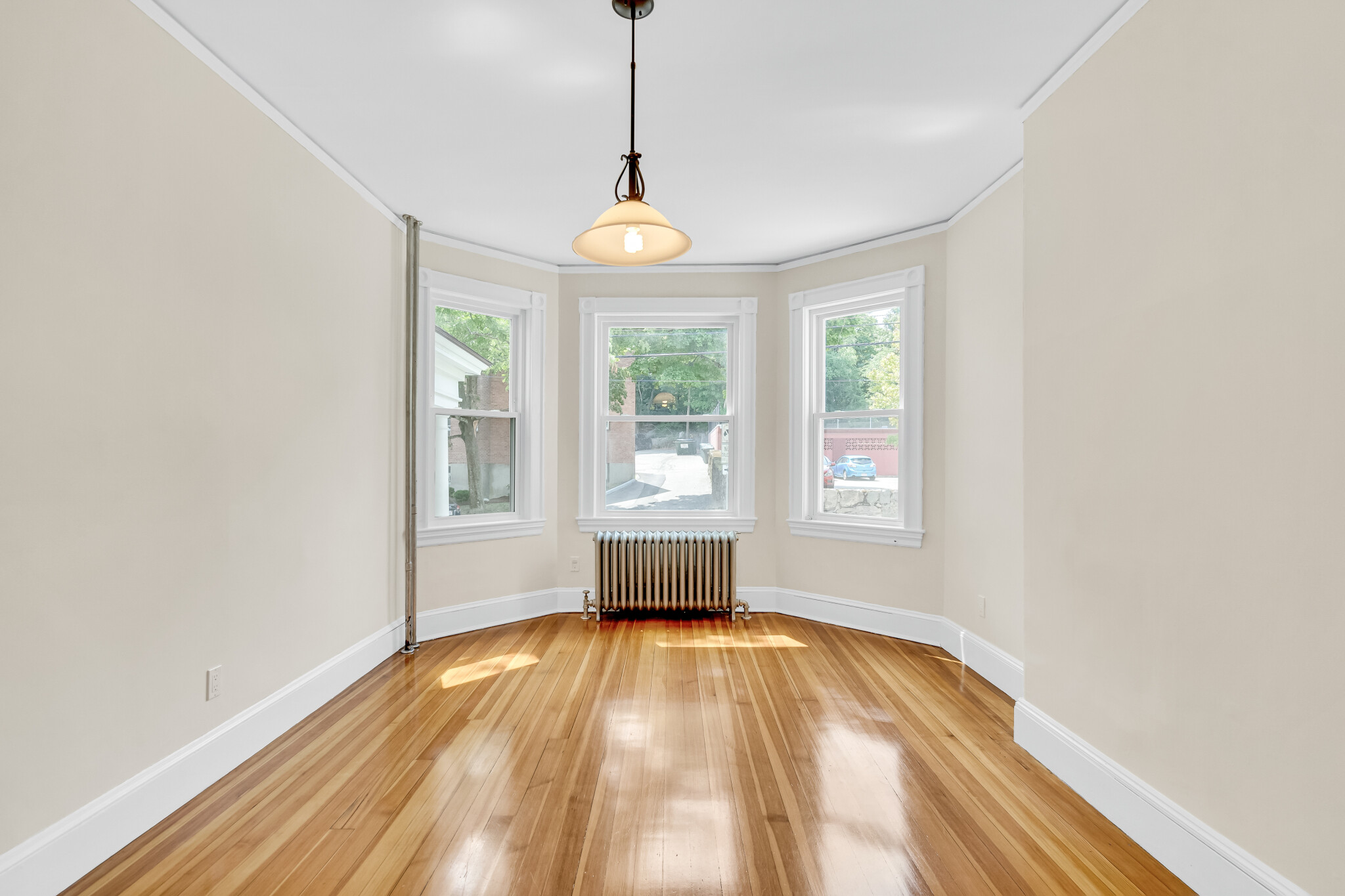 80 Chestnut St, Longwood