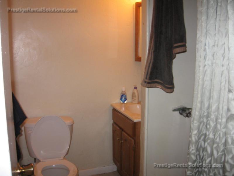 231 Harrison Ave, Chinatown