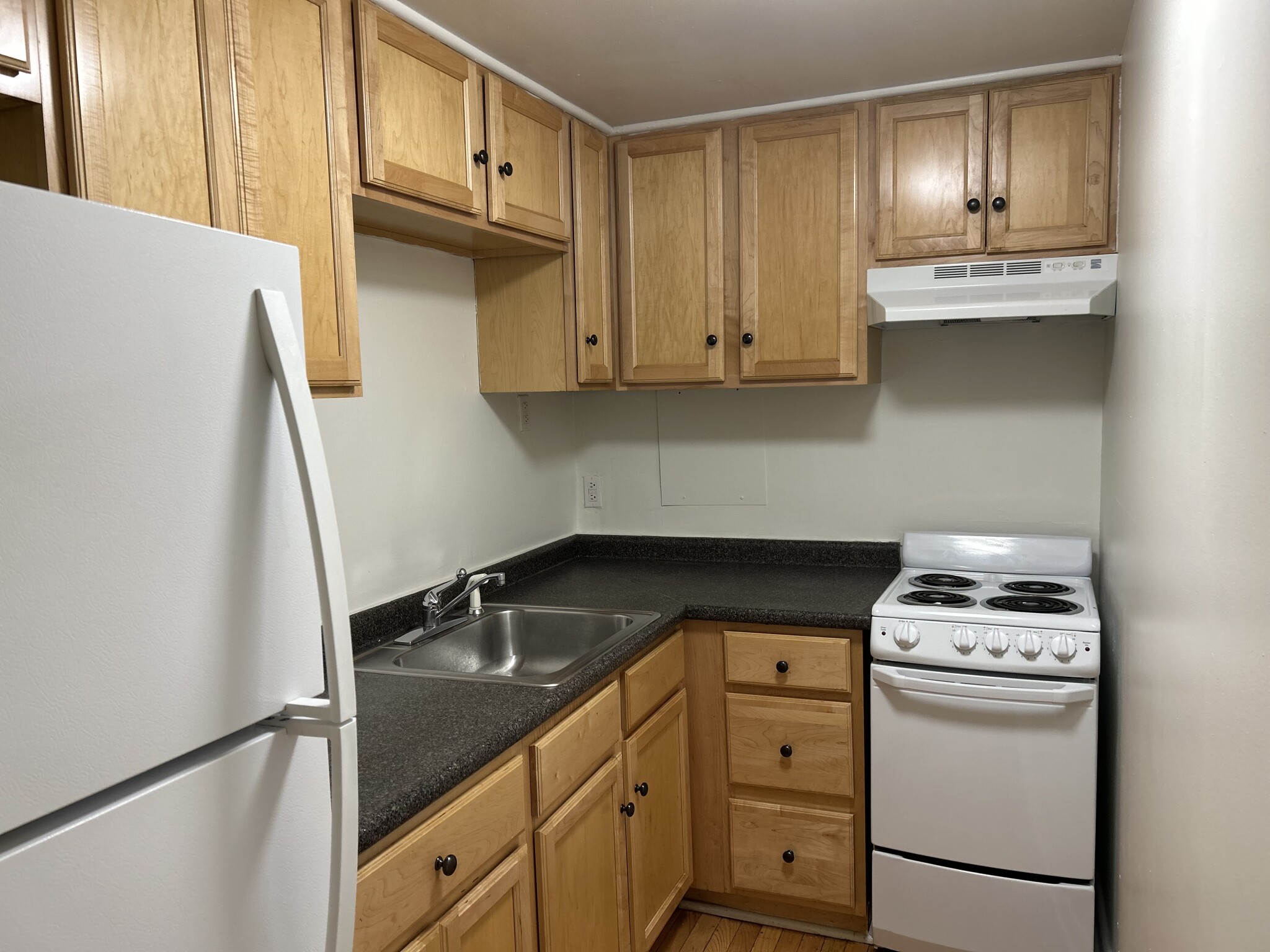 31 Burbank St, Fenway