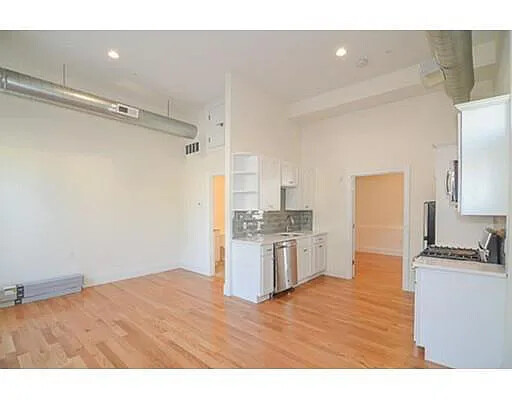 172 School St, Winter Hill