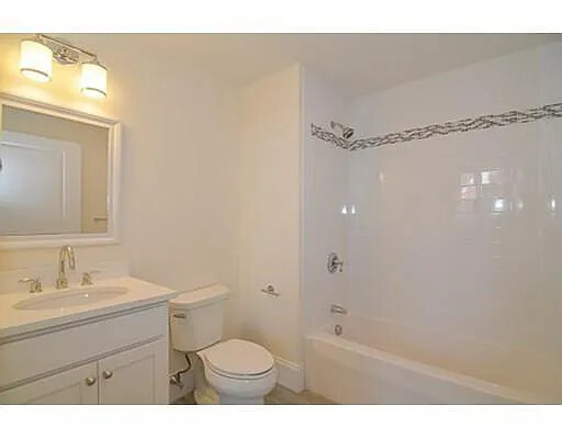 172 School St, Winter Hill