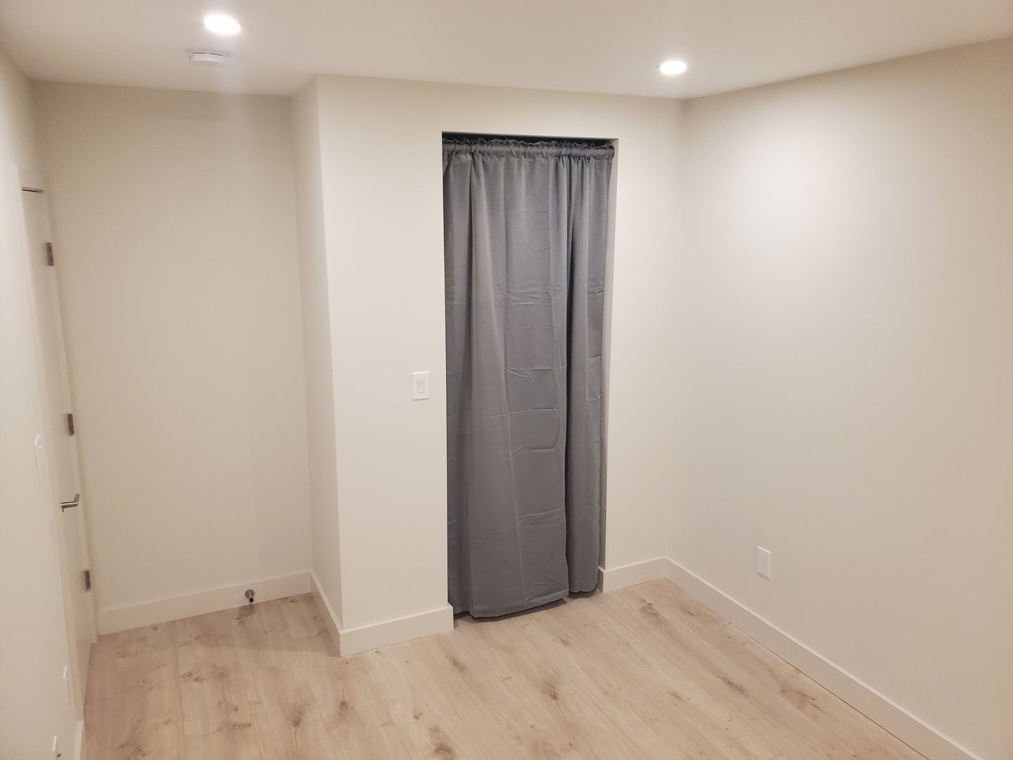 Photos of apartment on Howell St.,Boston MA 