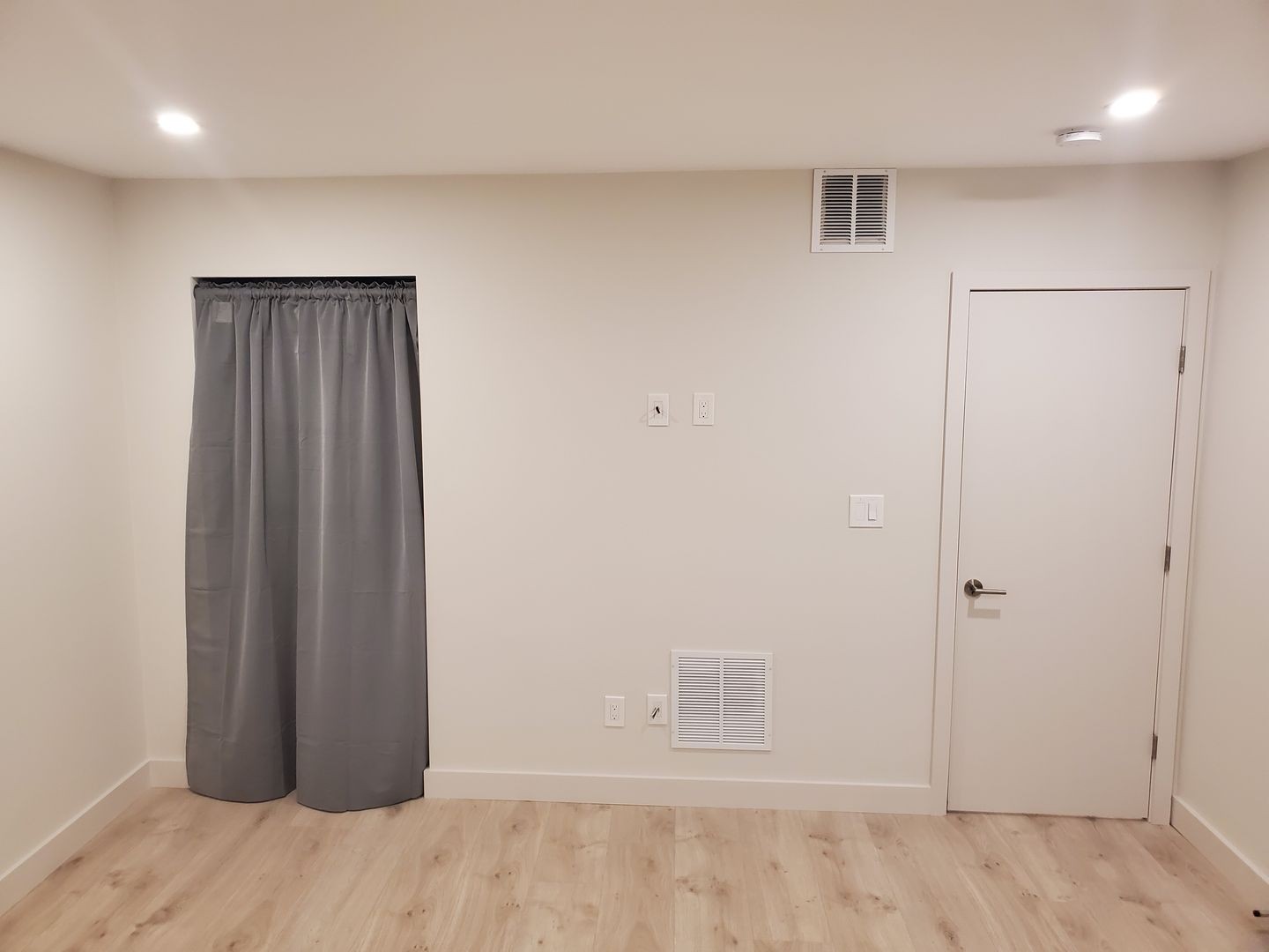 Photos of apartment on Howell St.,Boston MA 