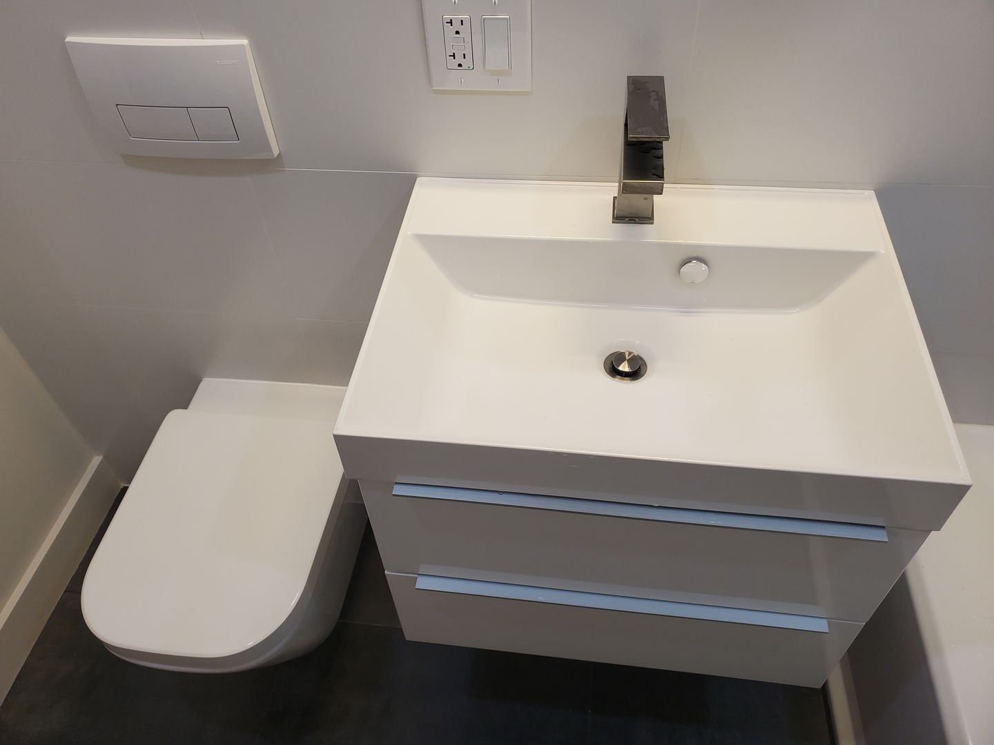 Photos of apartment on Howell St.,Boston MA 