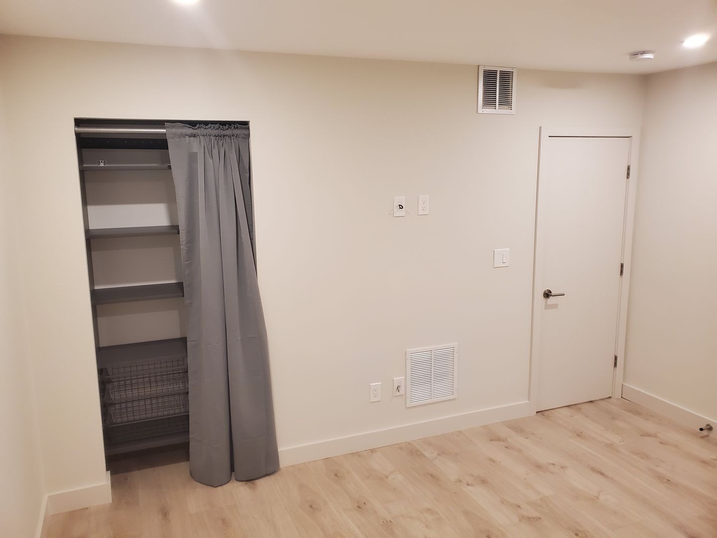 Photos of apartment on Howell St.,Boston MA 