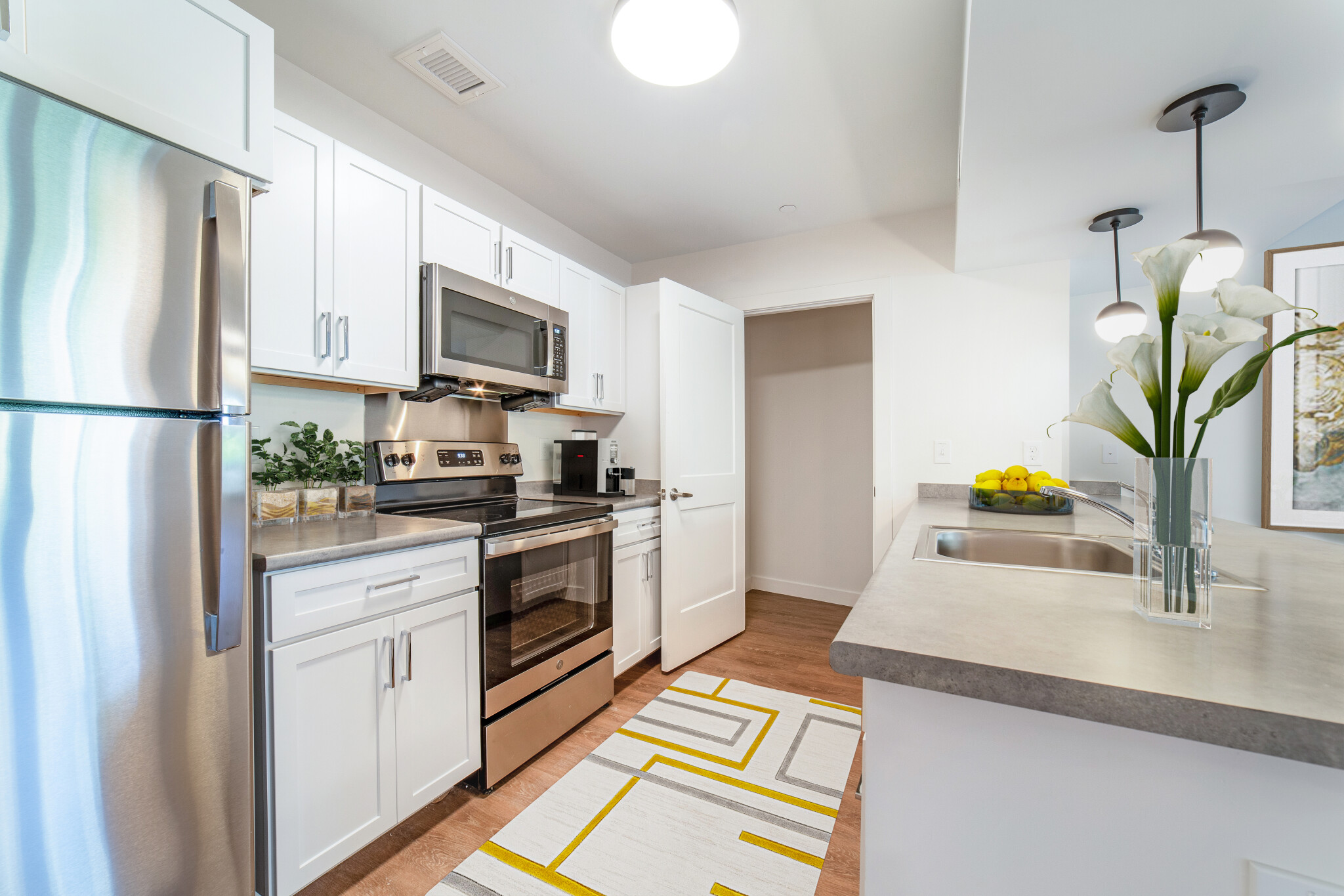 1208D Vfw Pkwy, West Roxbury