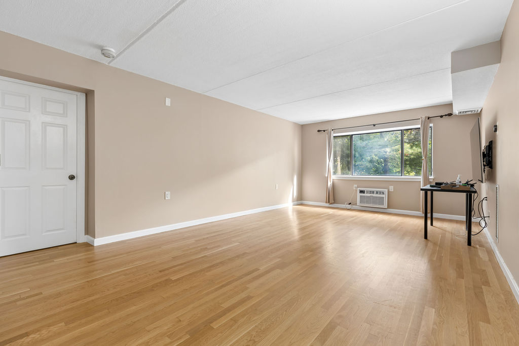 Pictures of  property for rent on Washington St., Boston, MA 02132