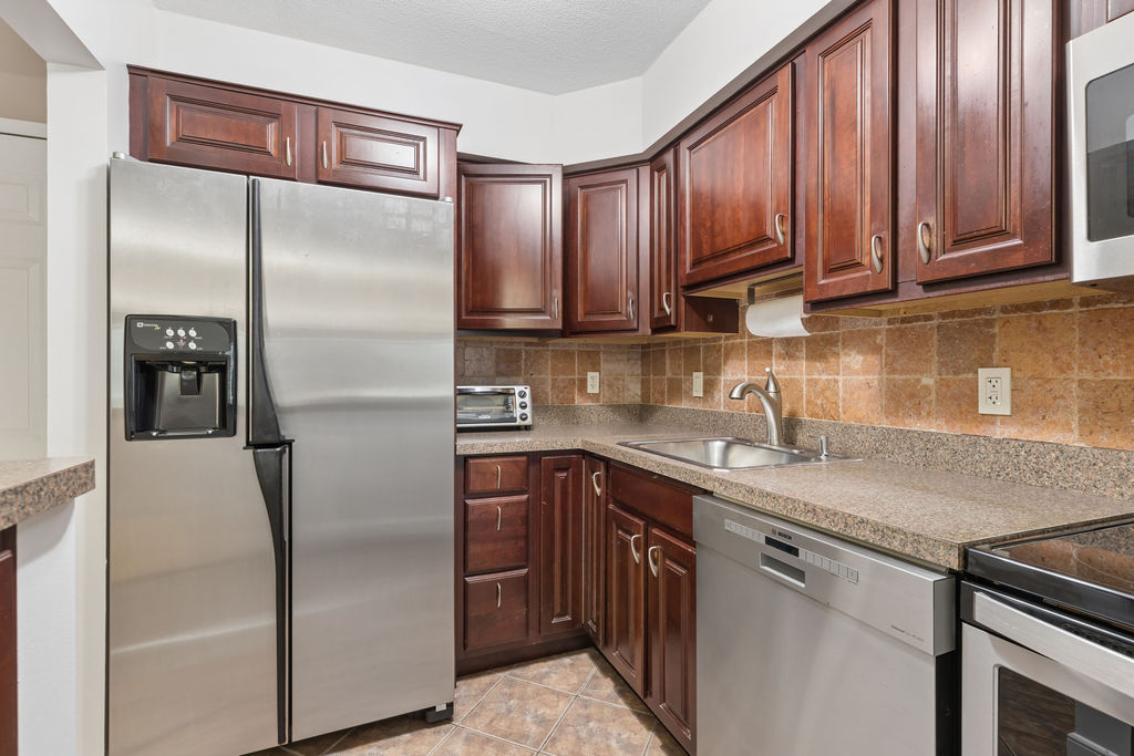 Pictures of  property for rent on Washington St., Boston, MA 02132