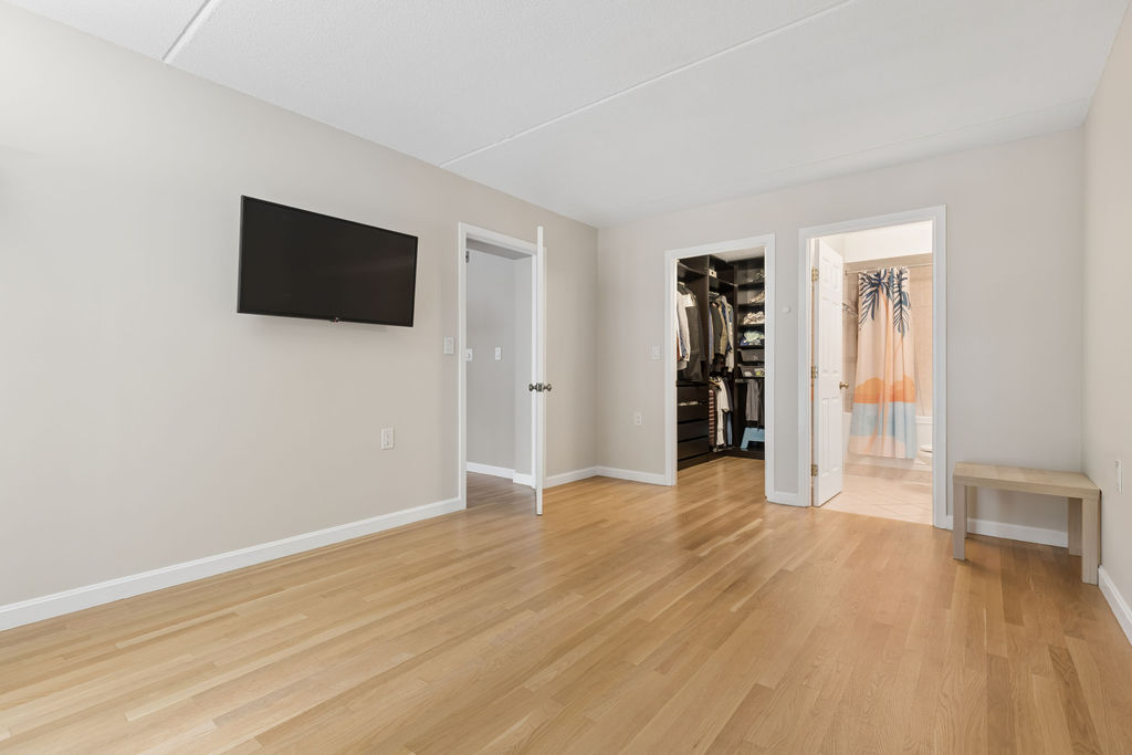 Photos of apartment on Washington St.,Boston MA 02132