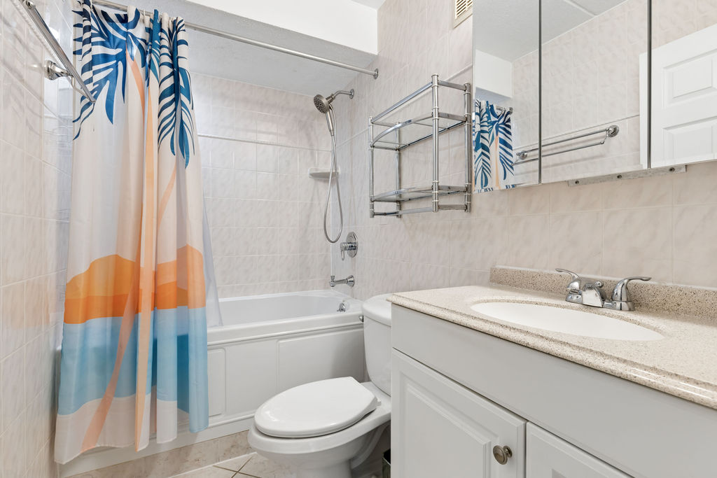 Photos of apartment on Washington St.,Boston MA 02132