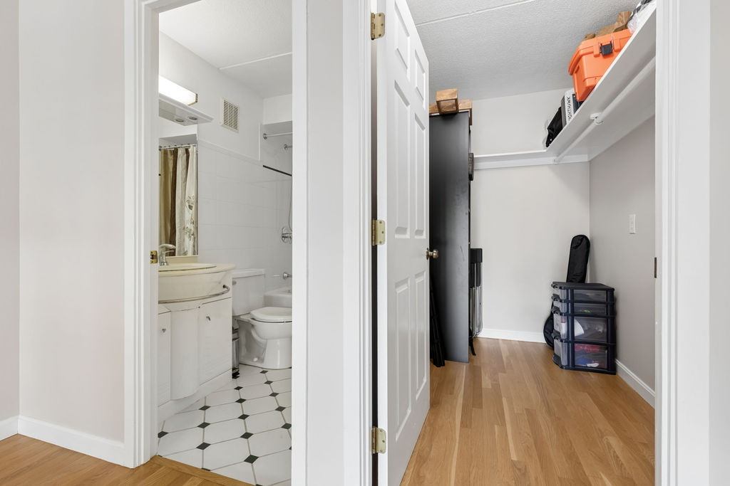 Photos of apartment on Washington St.,Boston MA 02132