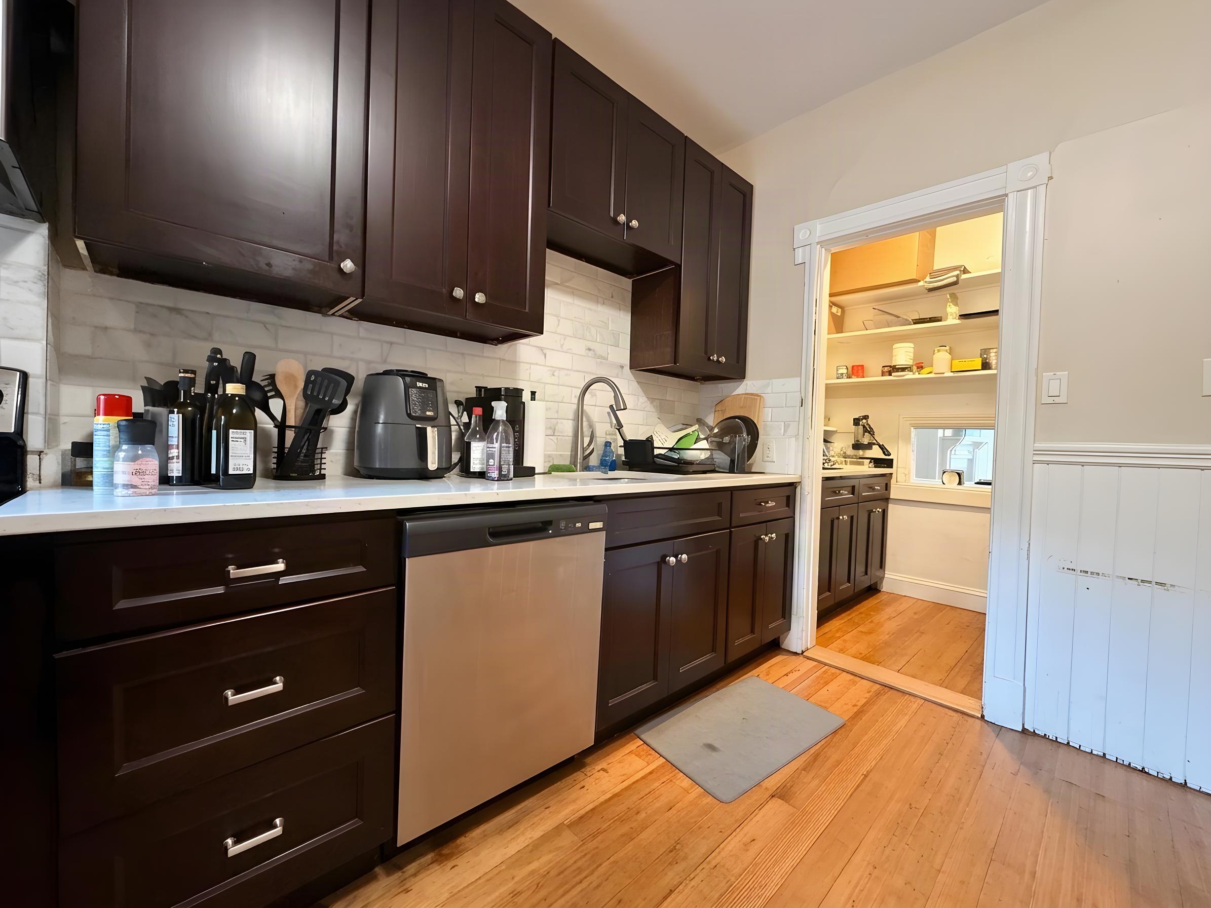 Photos of apartment on Beacon St.,Brookline MA 02445