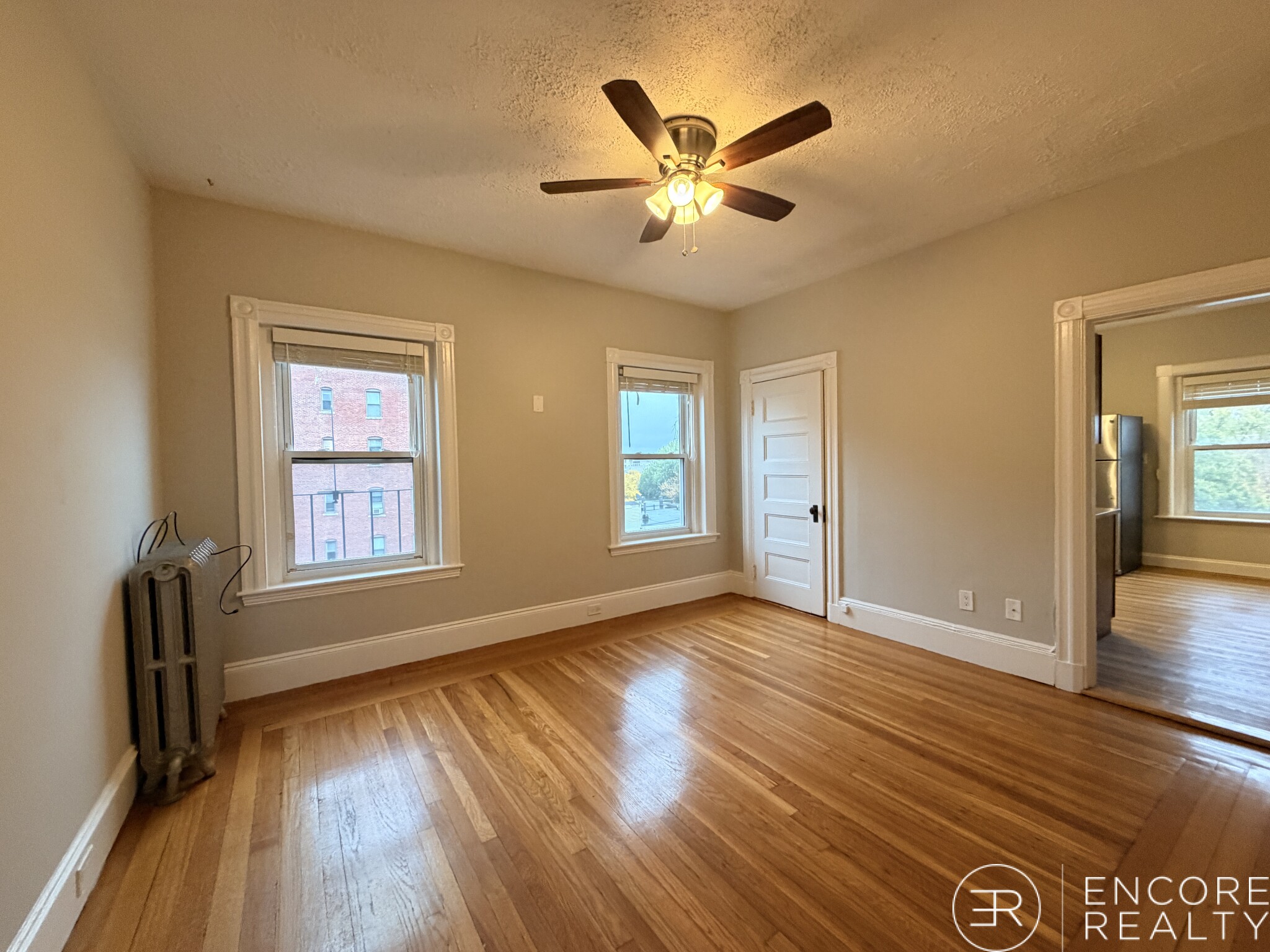900 massachusetts Ave., Cambridge, MA - 3,300 USD/ month
