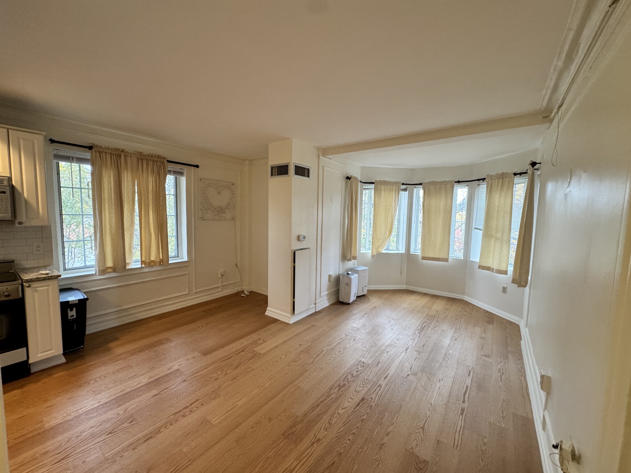 20 Chapel St., Brookline, MA - 2,900 USD/ month