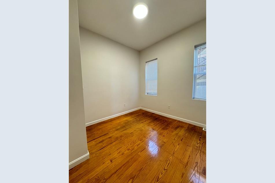 291 E St, South Boston