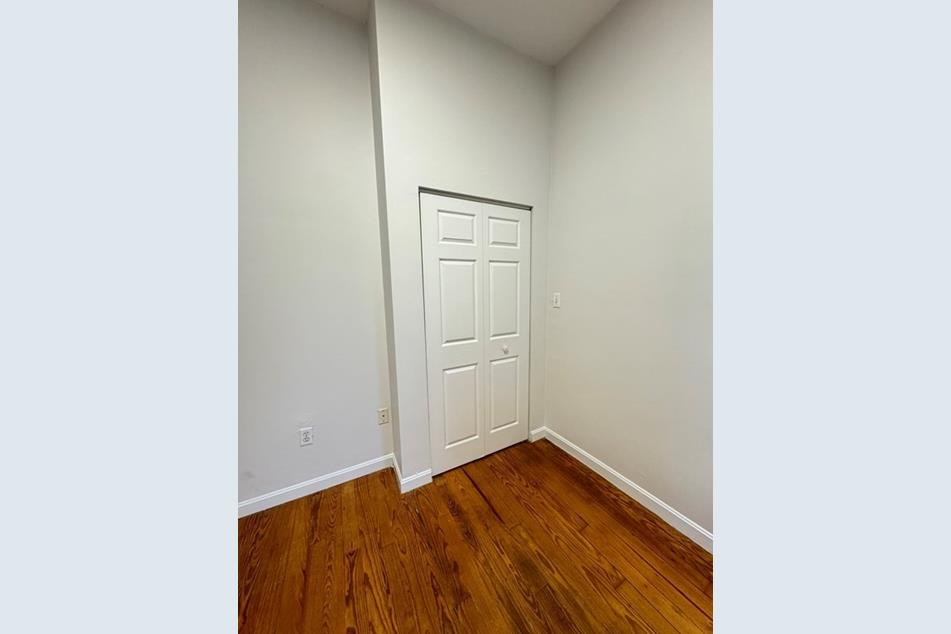 291 E St, South Boston