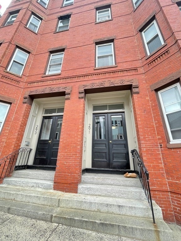 293 E St, South Boston