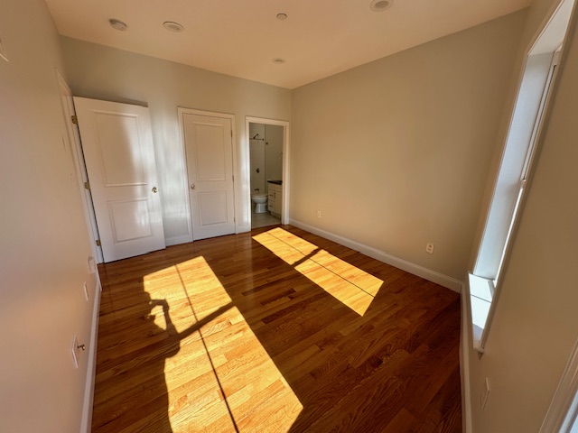 15 Dana Ave, Hyde Park