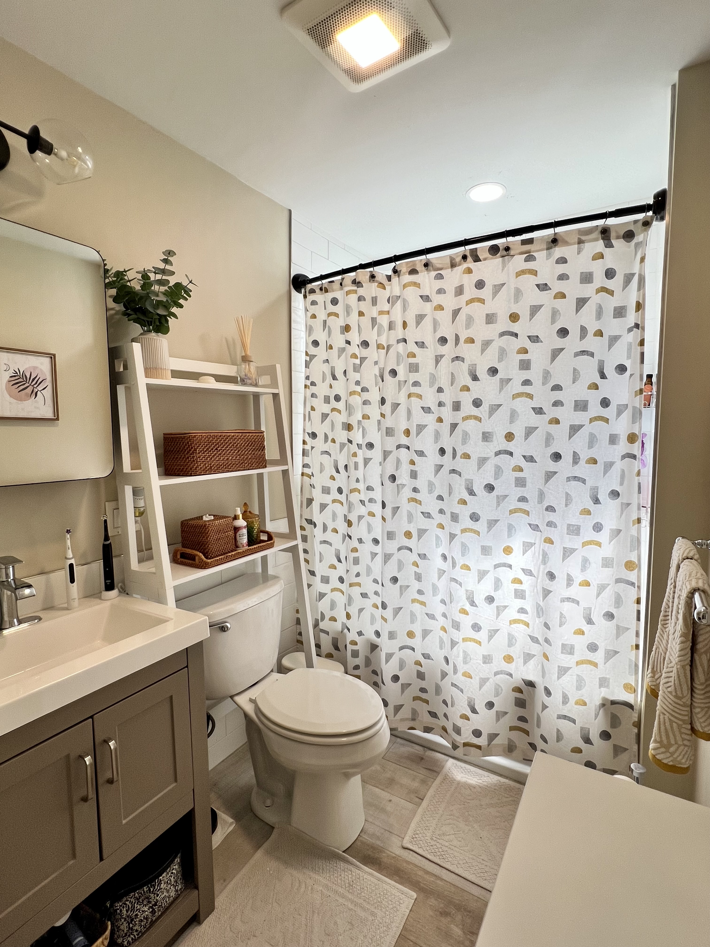 Photos of apartment on Howard Pl.,Boston MA 02125