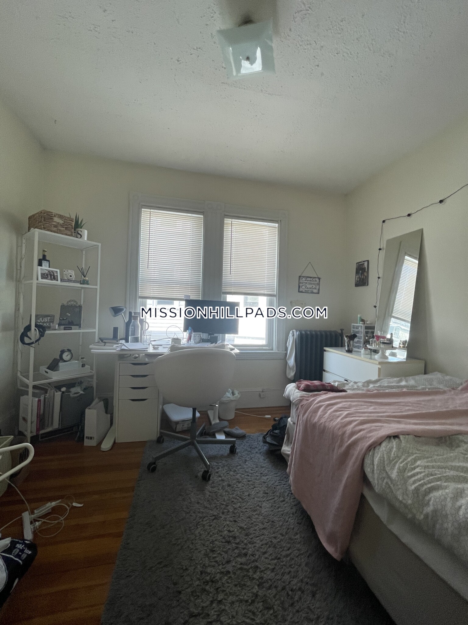 9 Hillside St, Mission Hill