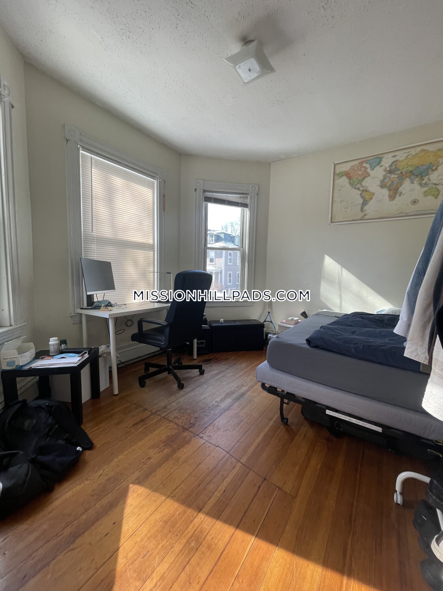 9 Hillside St, Mission Hill