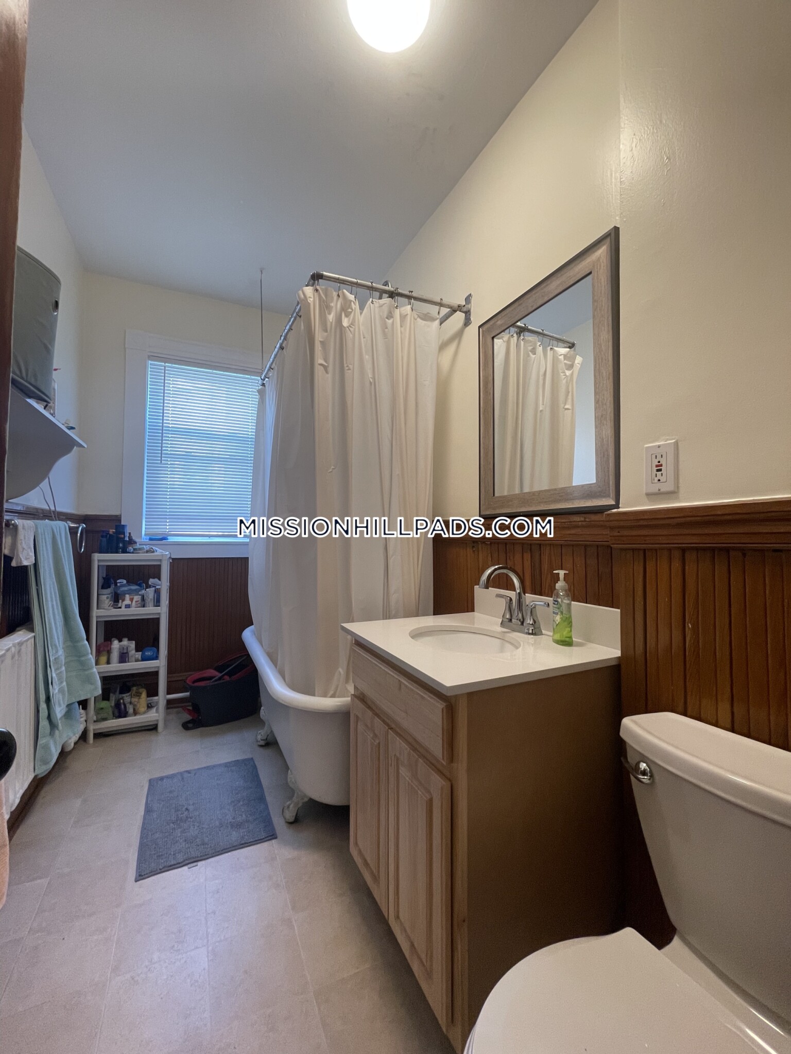 9 Hillside St, Mission Hill