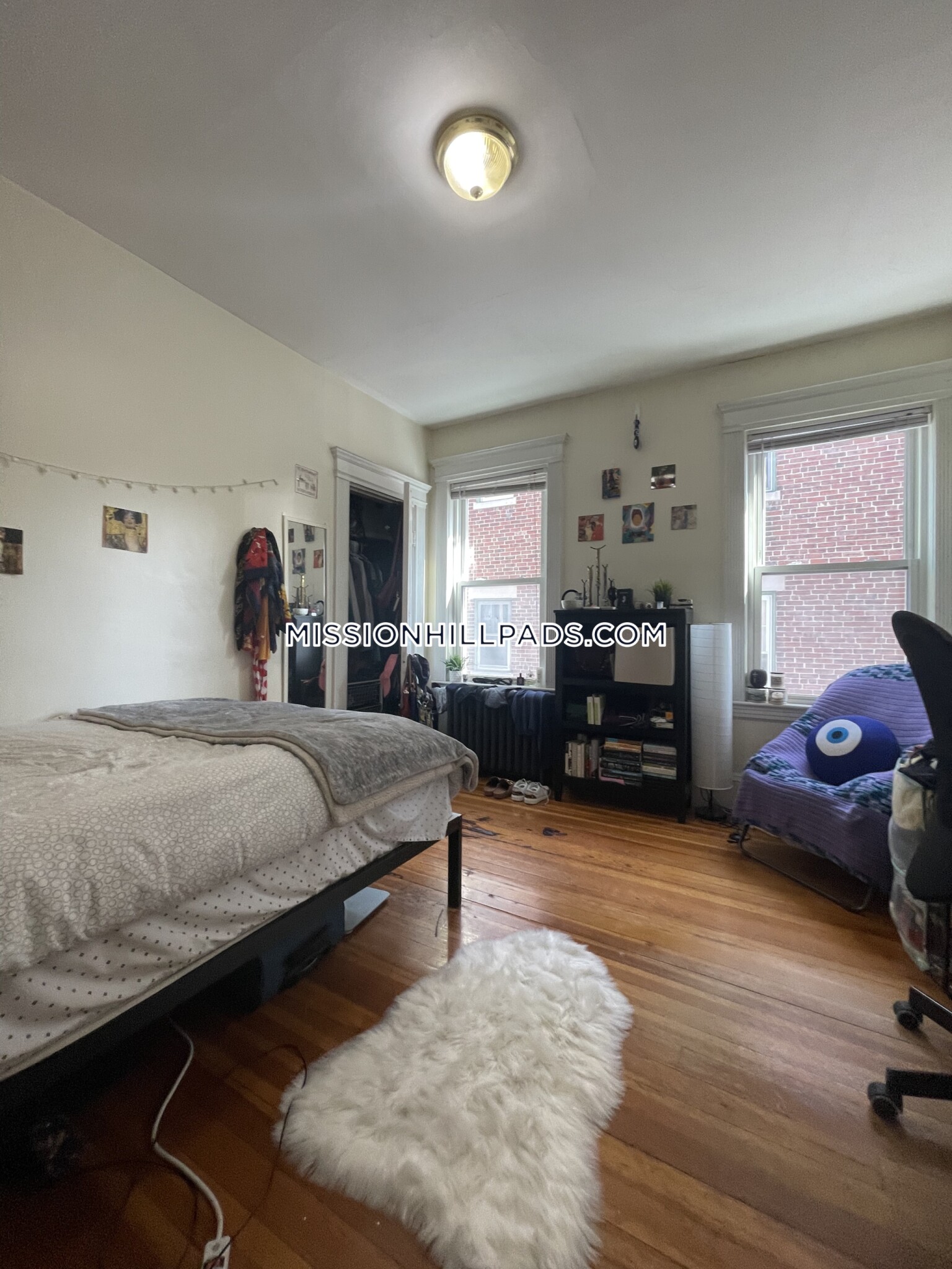 9 Hillside St, Mission Hill