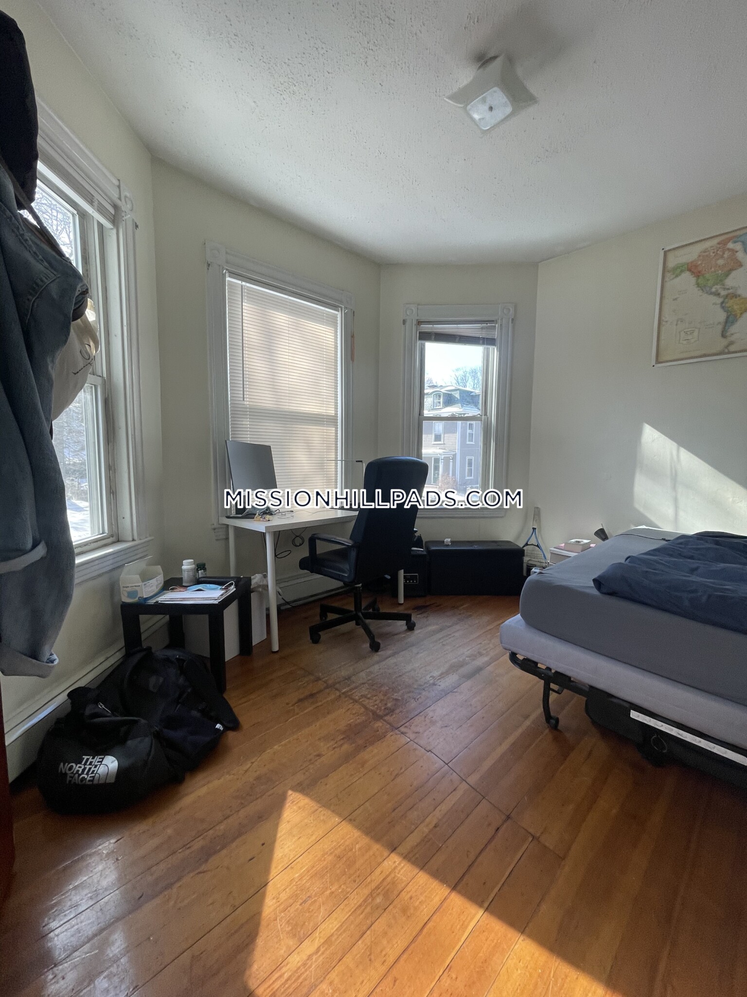 9 Hillside St, Mission Hill