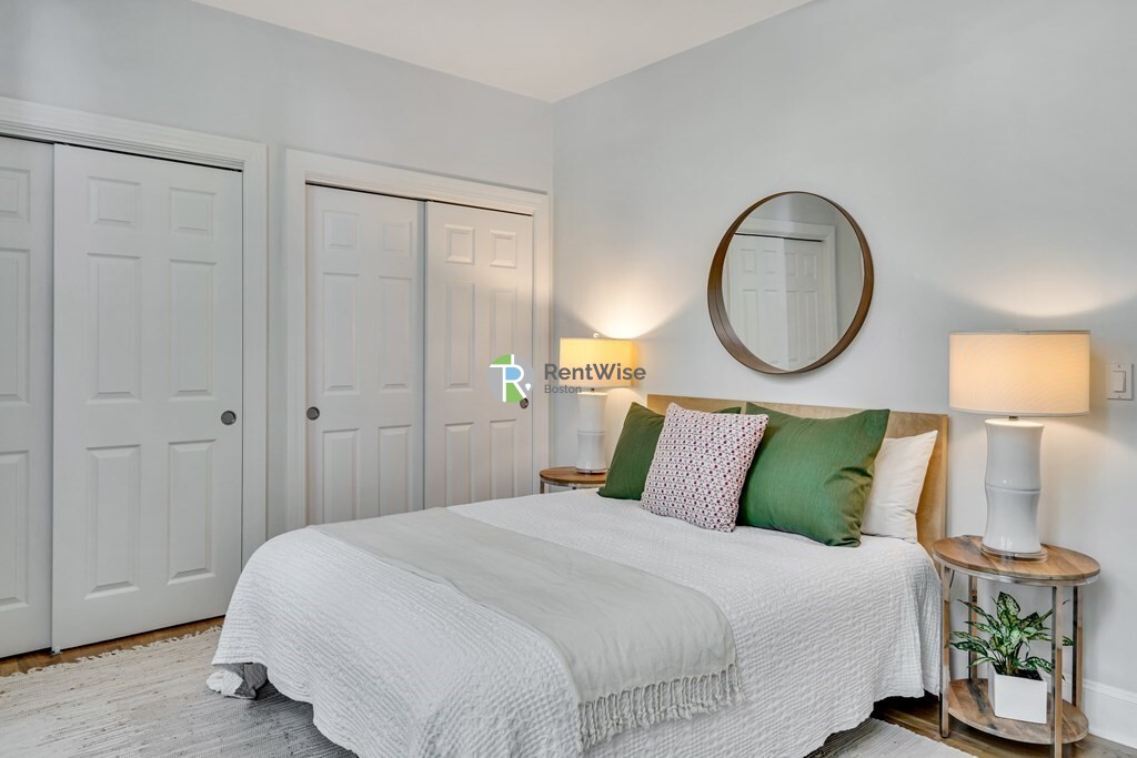 35 Walden St, North Cambridge