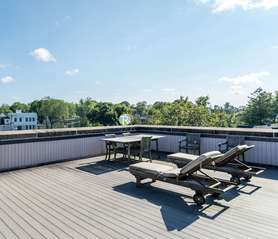 35 Walden St, North Cambridge