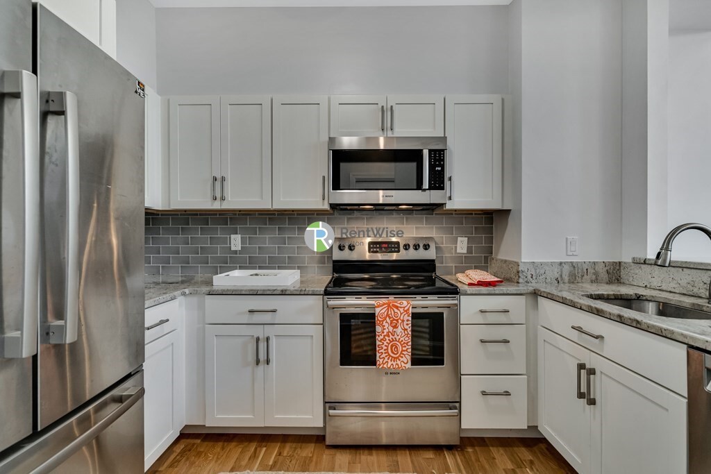 35 Walden St, North Cambridge