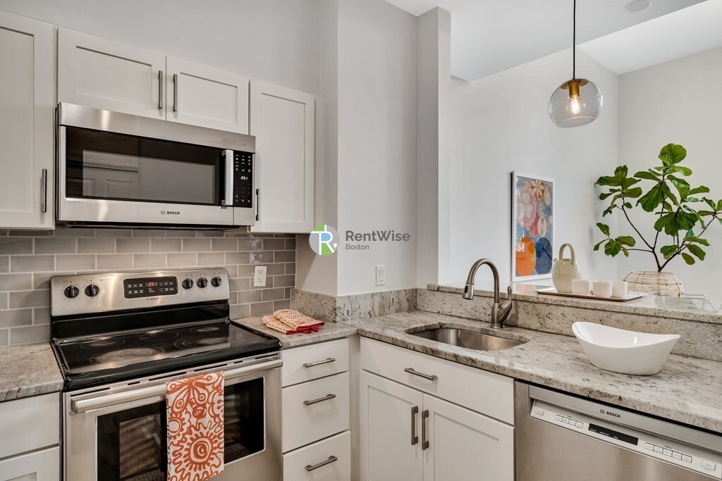 35 Walden St, North Cambridge