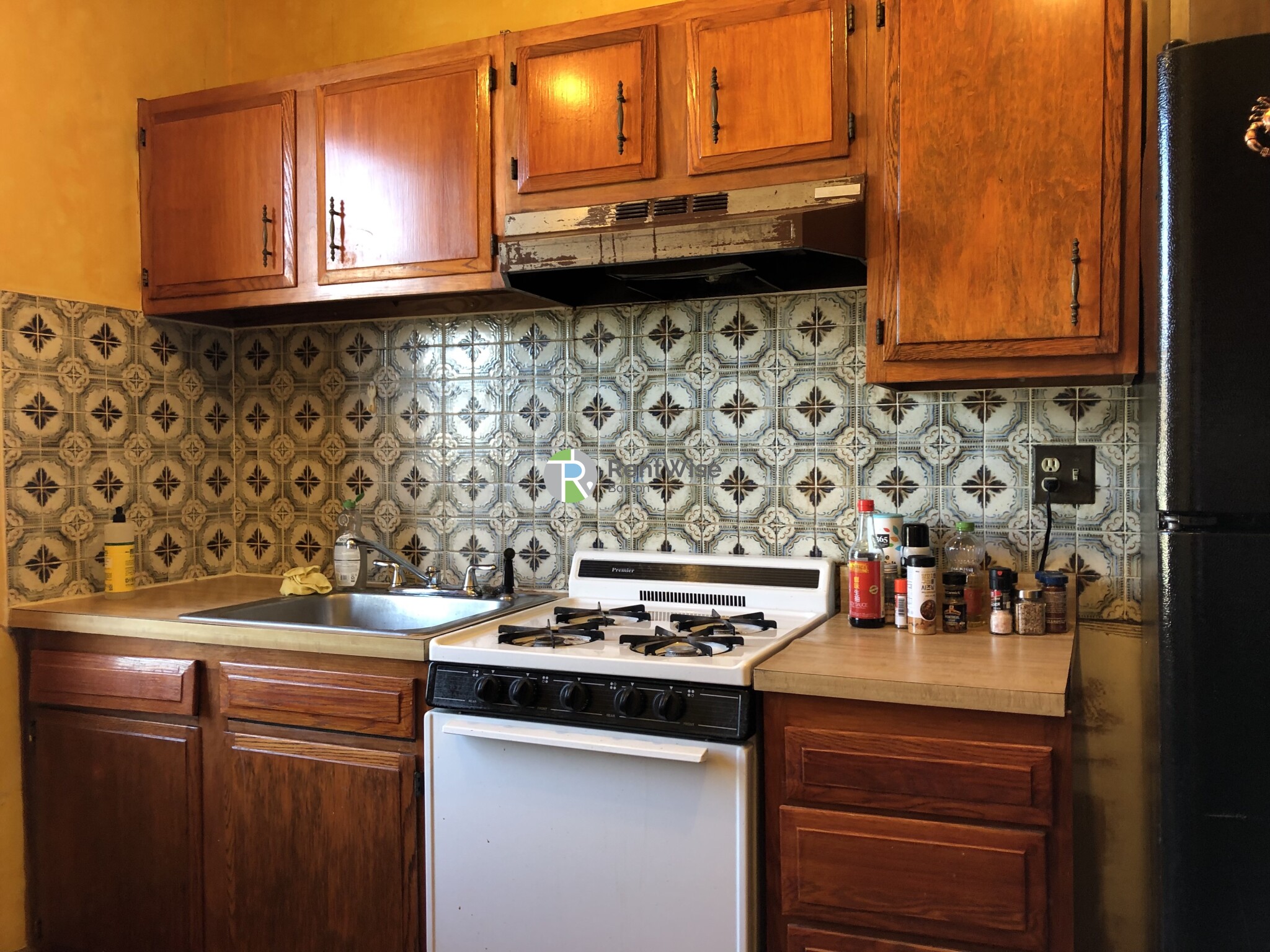 185 Chestnut Hill Ave, Brighton