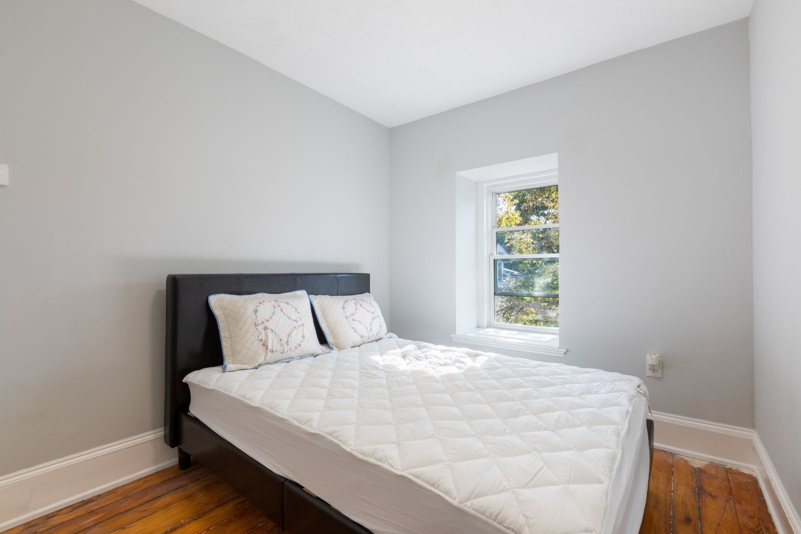 Photos of apartment on Mount Pleasant Ave.,Boston MA 02119