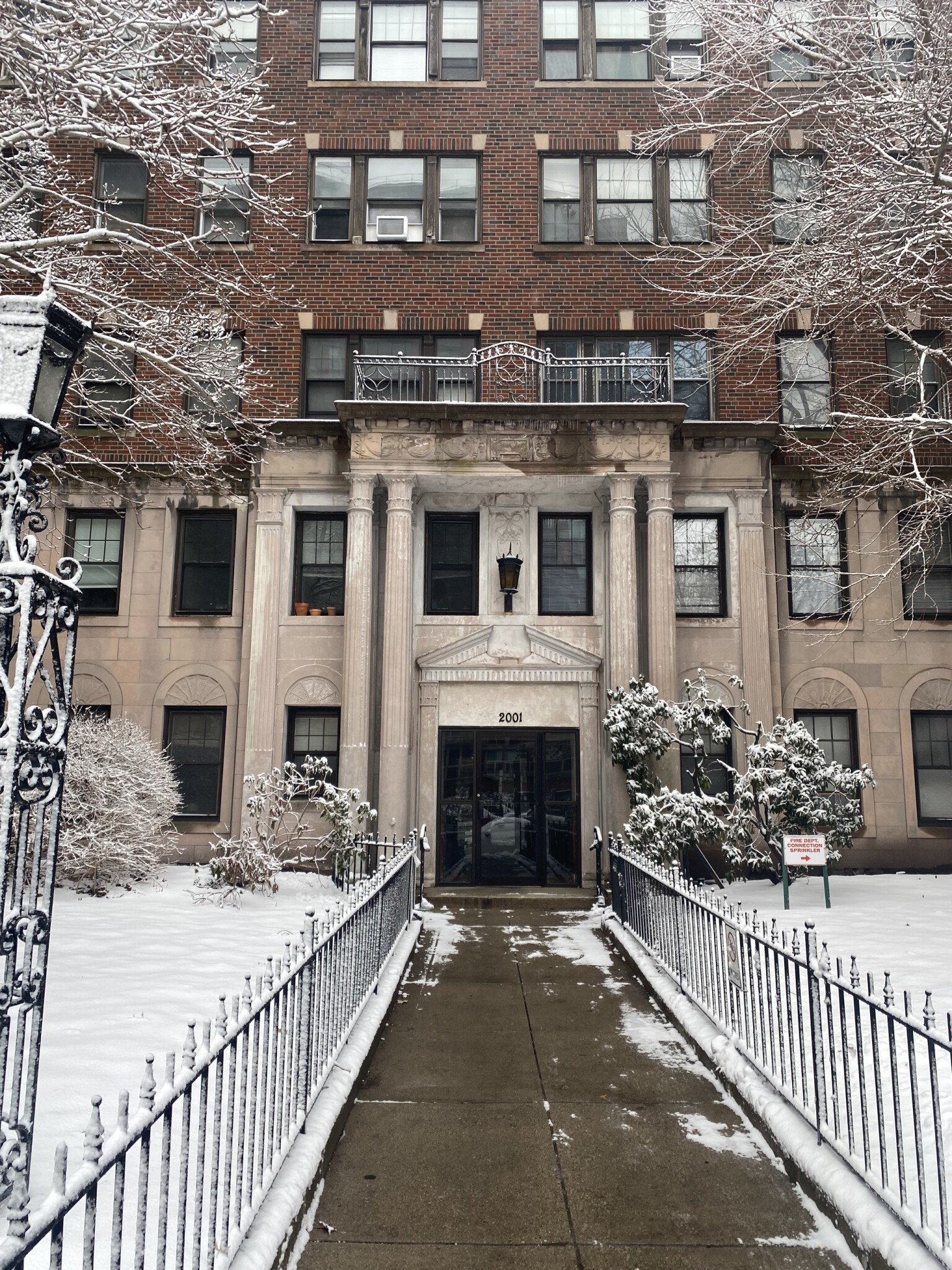 2001 Commonwealth Ave, Brighton