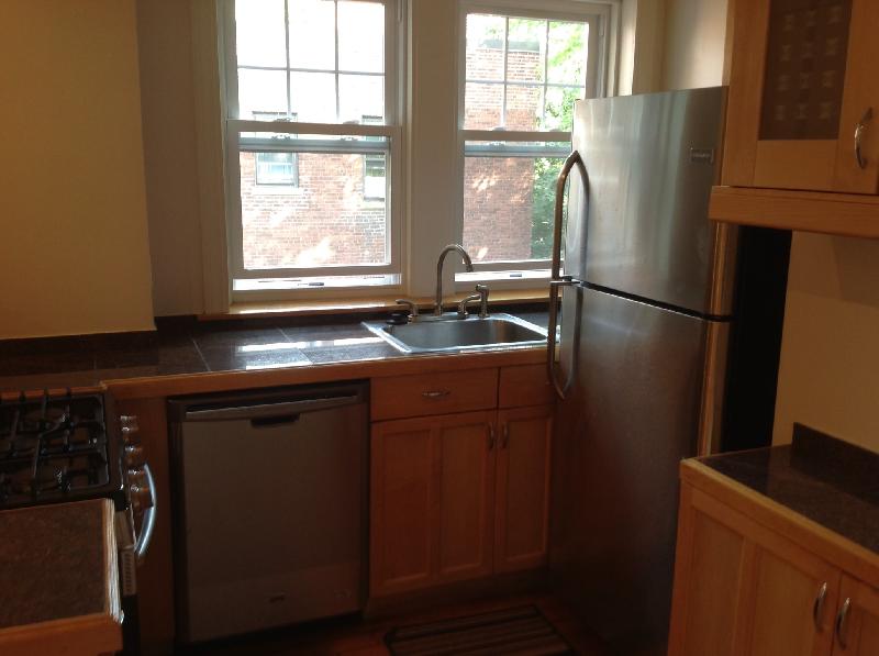 2 bed, 1 bath apartment for rent at 108 Washington St Unit 12, Brighton — photo 1 of 6