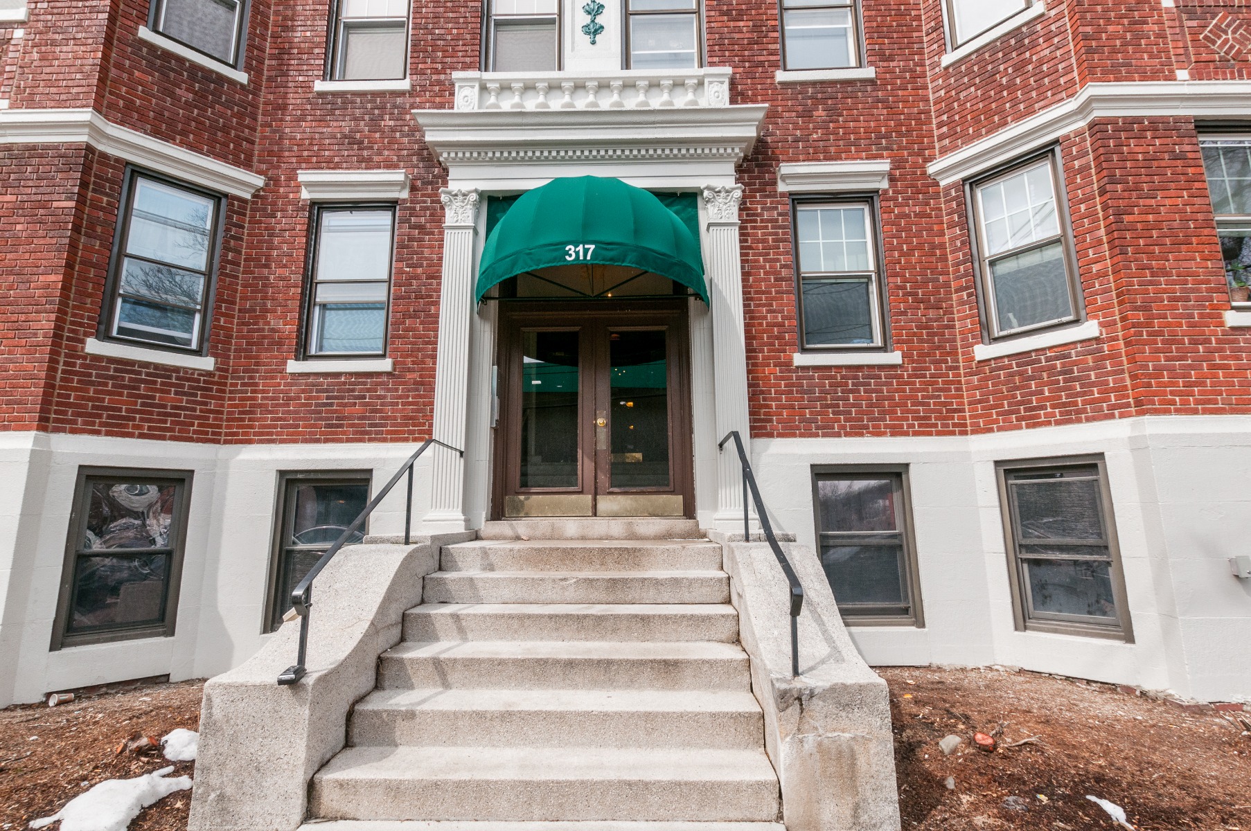 2 bed, 1 bath apartment for rent at 317 Allston St Unit 6, Brighton — photo 11 of 12