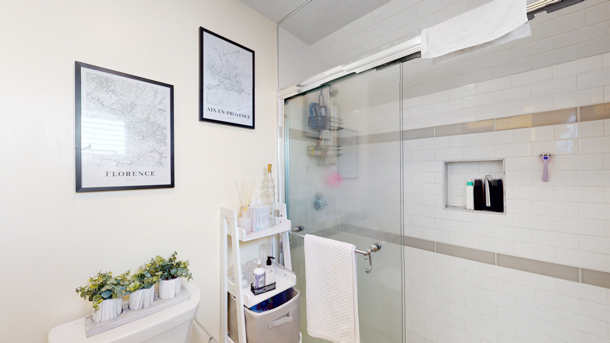 Photos of apartment on Litchfield St.,Boston MA 02135