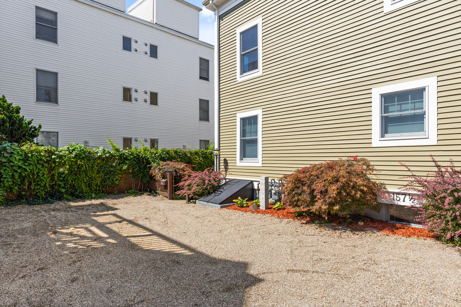 157 1/2 5th St, East Cambridge