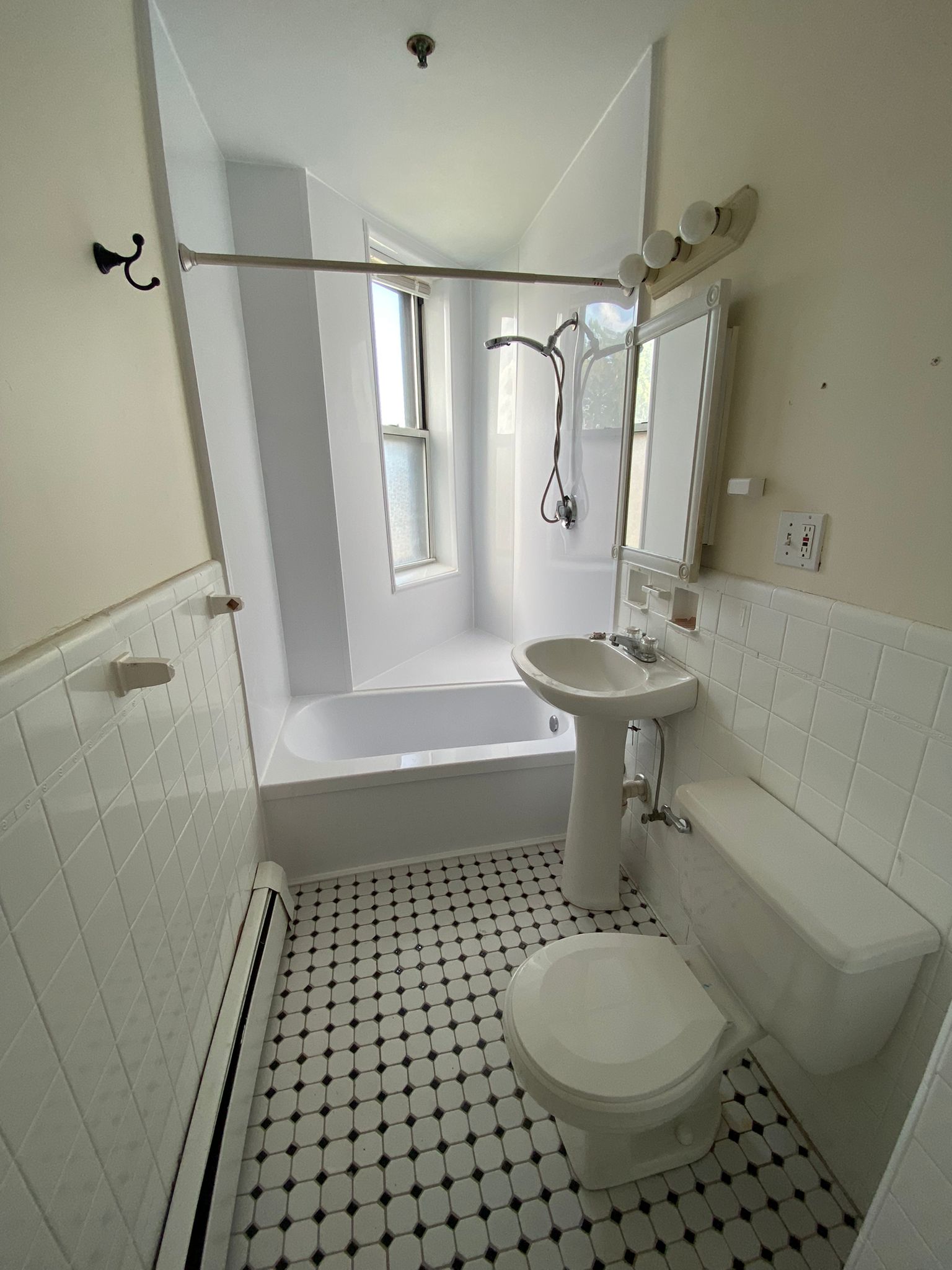 206 Chestnut Hill Ave, Brighton