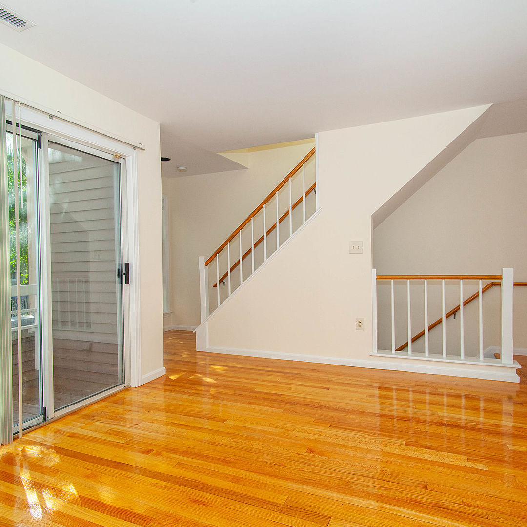 6 Chestnut St, Cambridgeport