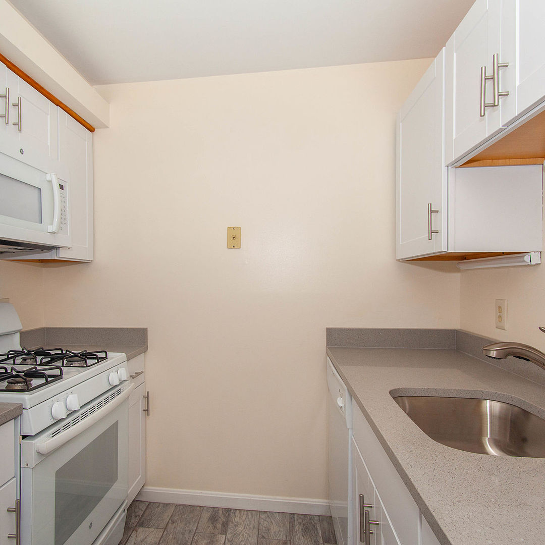 6 Chestnut St, Cambridgeport