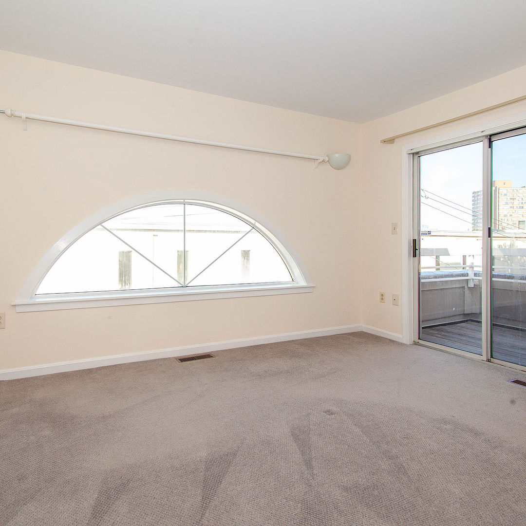 6 Chestnut St, Cambridgeport